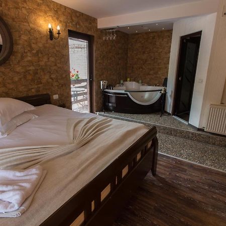 Pension Casa Wenge Сіная Екстер'єр фото