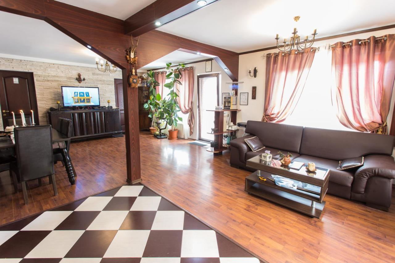 Pension Casa Wenge Сіная Екстер'єр фото