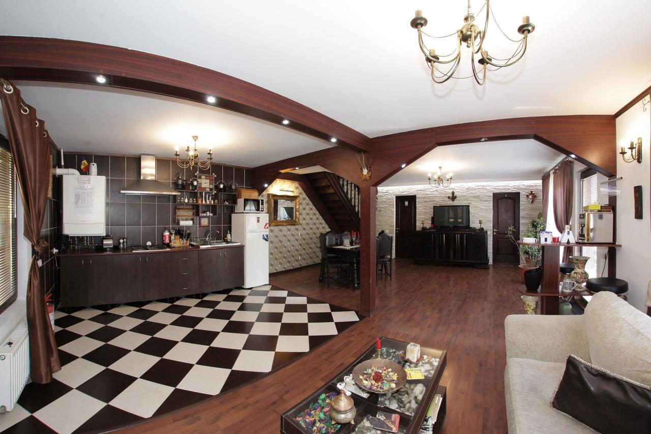 Pension Casa Wenge Сіная Екстер'єр фото