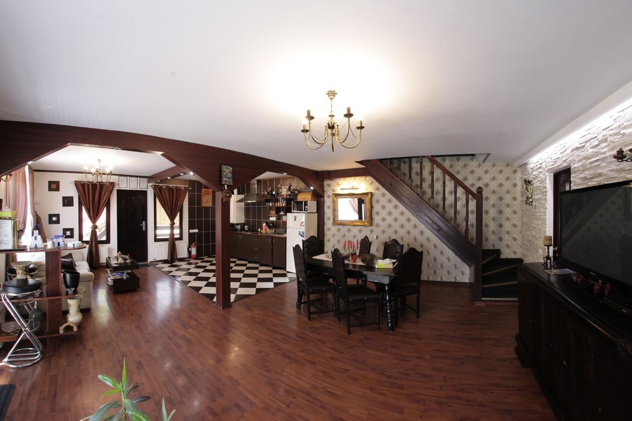 Pension Casa Wenge Сіная Екстер'єр фото