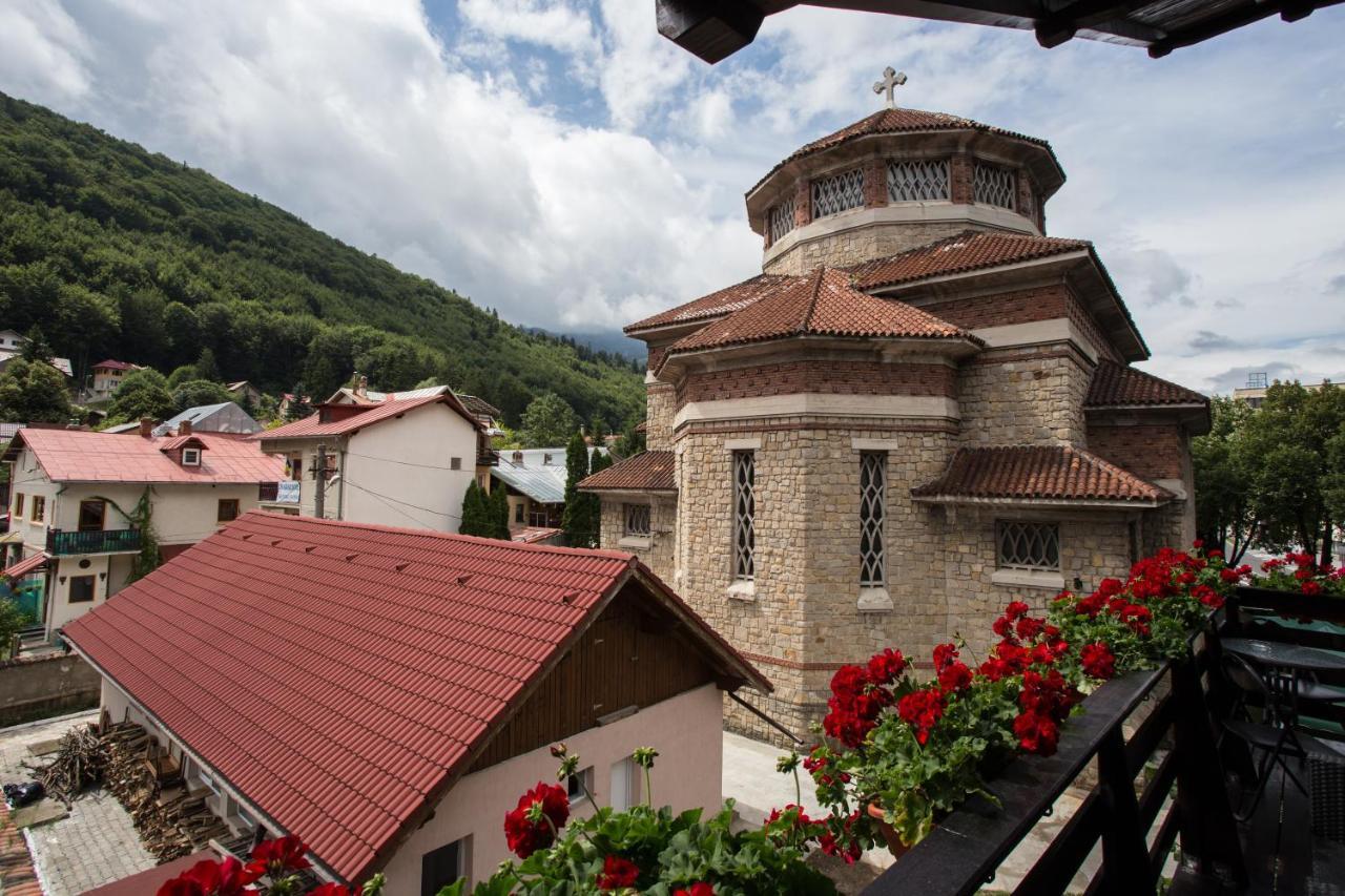 Pension Casa Wenge Сіная Екстер'єр фото
