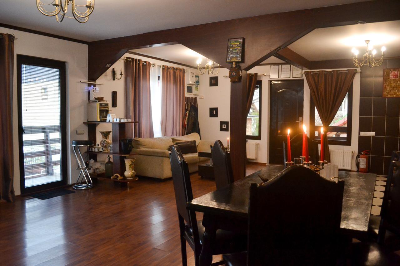 Pension Casa Wenge Сіная Екстер'єр фото