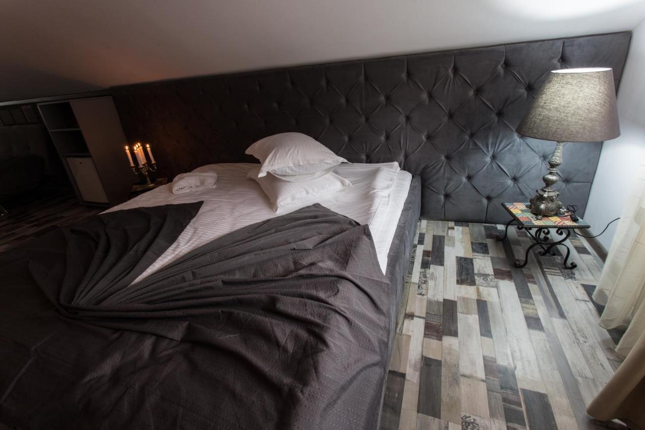 Pension Casa Wenge Сіная Екстер'єр фото