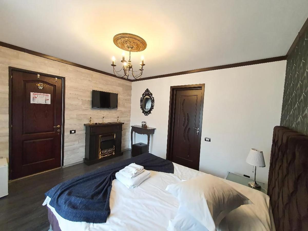 Pension Casa Wenge Сіная Екстер'єр фото